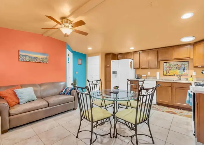 Private Pet-friendly Casita In East *