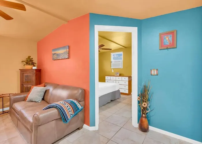 Private Pet-friendly Casita In East
