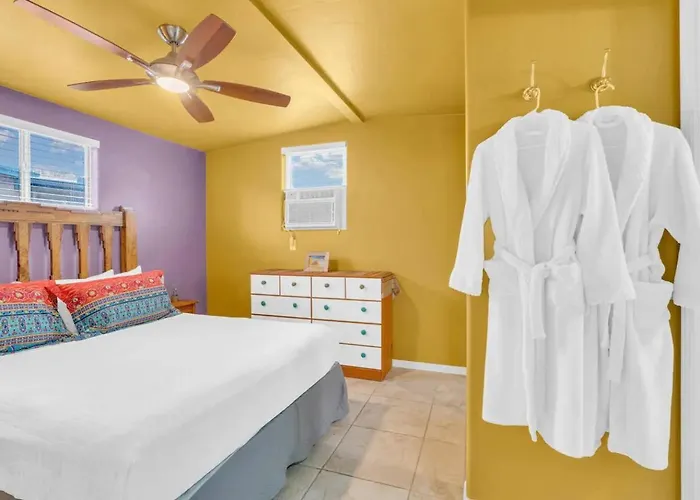 Private Pet-friendly Casita In East Holiday home
