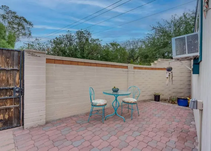 Private Pet-friendly Casita In East Holiday home *